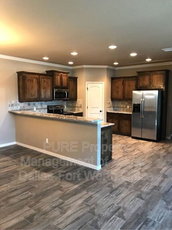 3011 Enchanted Rd - Photo 3 of 12