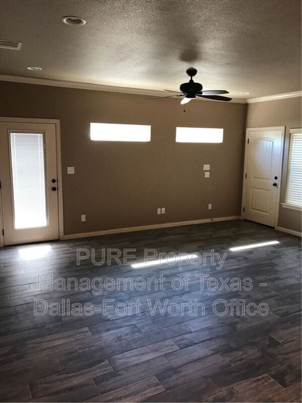 3011 Enchanted Rd - Photo 4 of 12