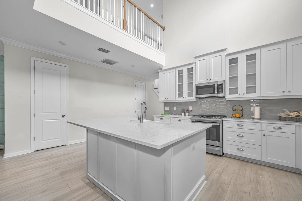 13760 Stevenson Ln - Photo 6 of 50