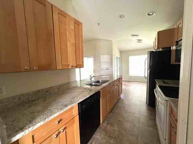 5009 Gato Del Sol Cir - Photo 7 of 18