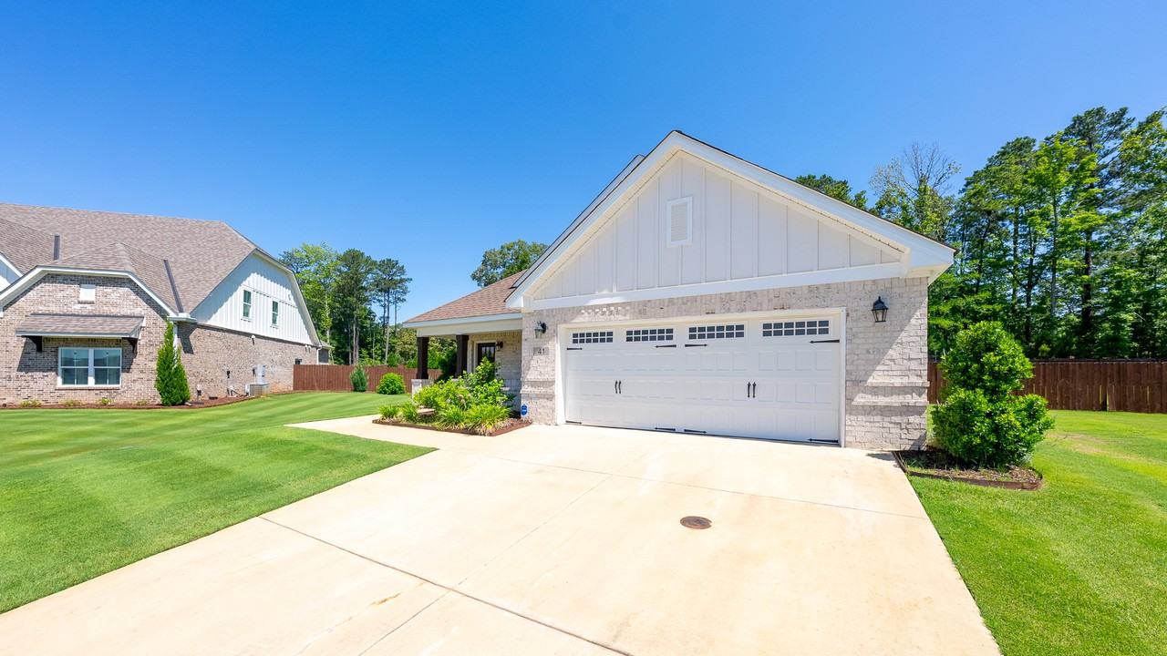 41 Loblolly Ln - Photo 2 of 36