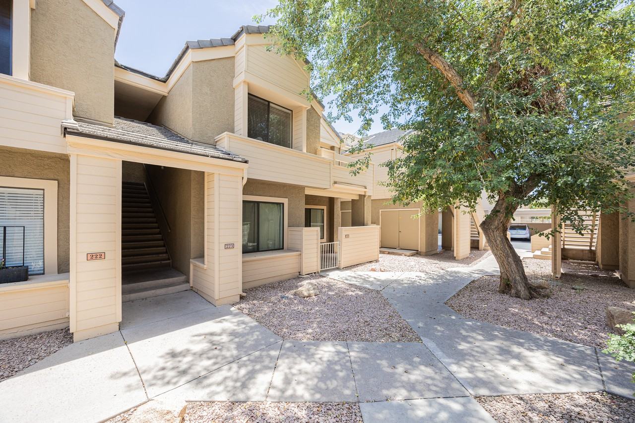 2035 S Elm St #223