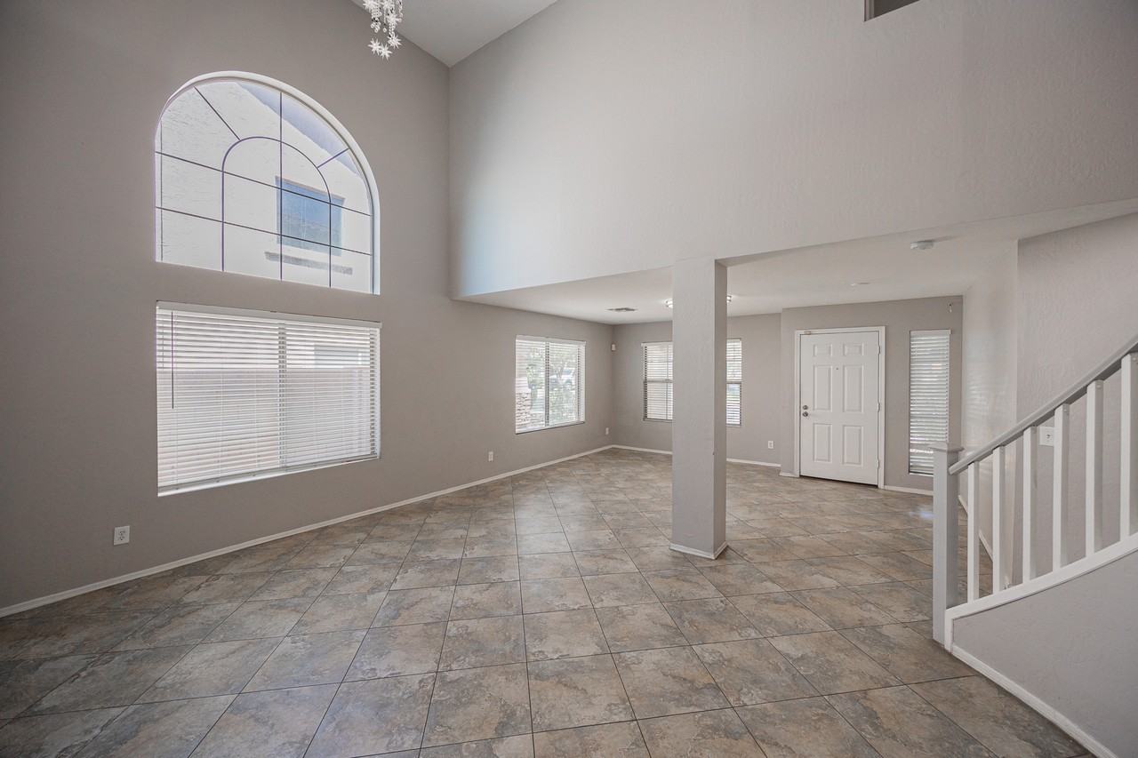 2913 W Fremont Rd - Photo 4 of 39