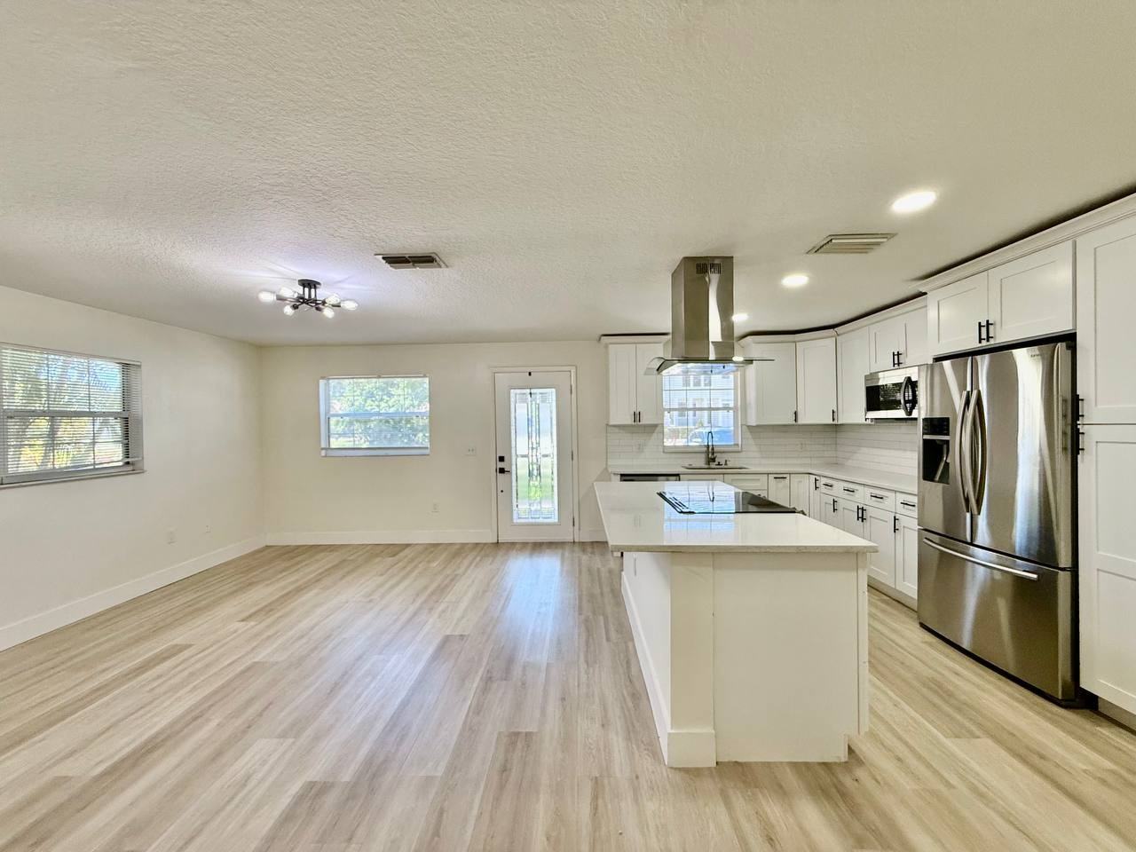 309 Fairfield St - Photo 6 of 30
