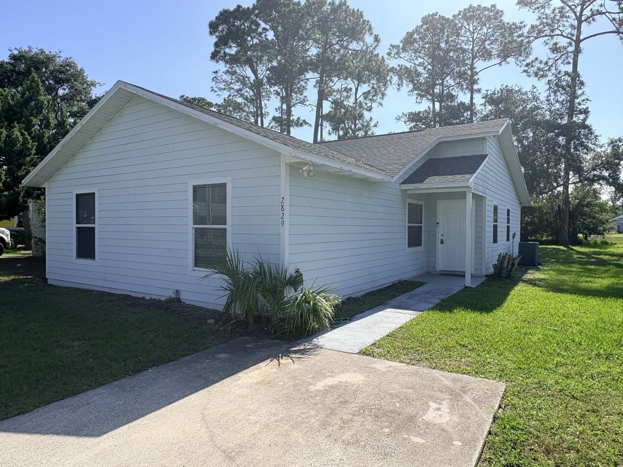 2829 Nordman Ave - Photo 4 of 21