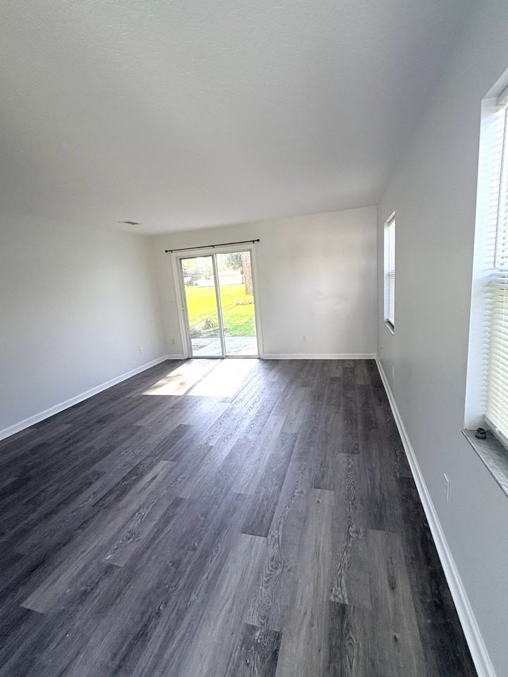 2829 Nordman Ave - Photo 5 of 21