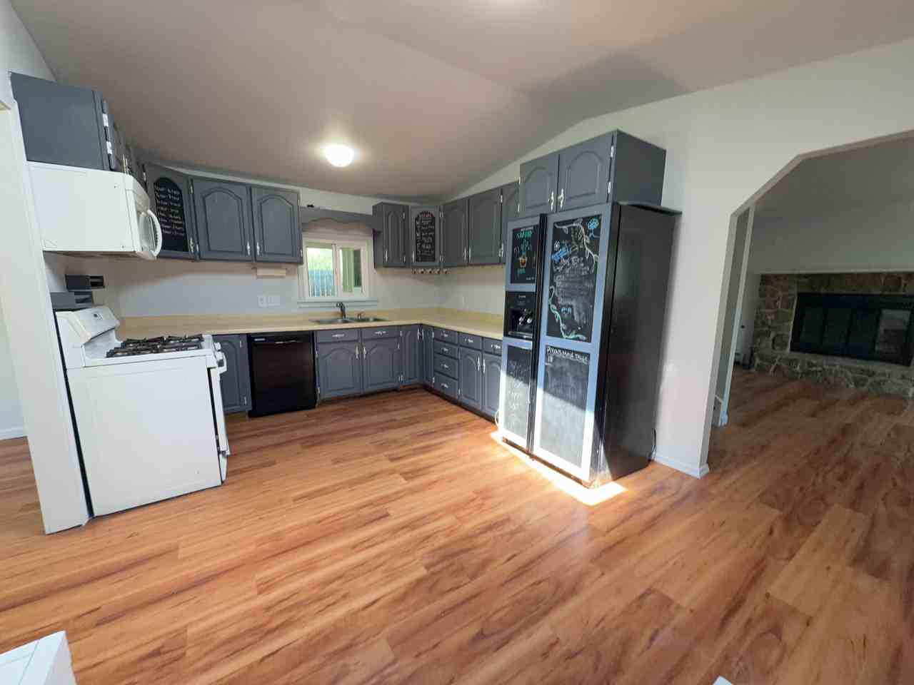 2921 Main St - Photo 4 of 19