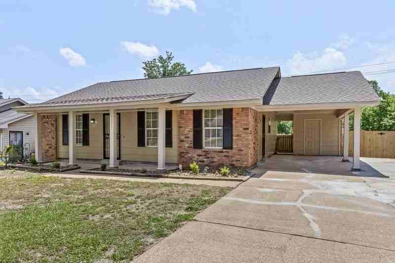 3305 Laurel Dr - Photo 2 of 17