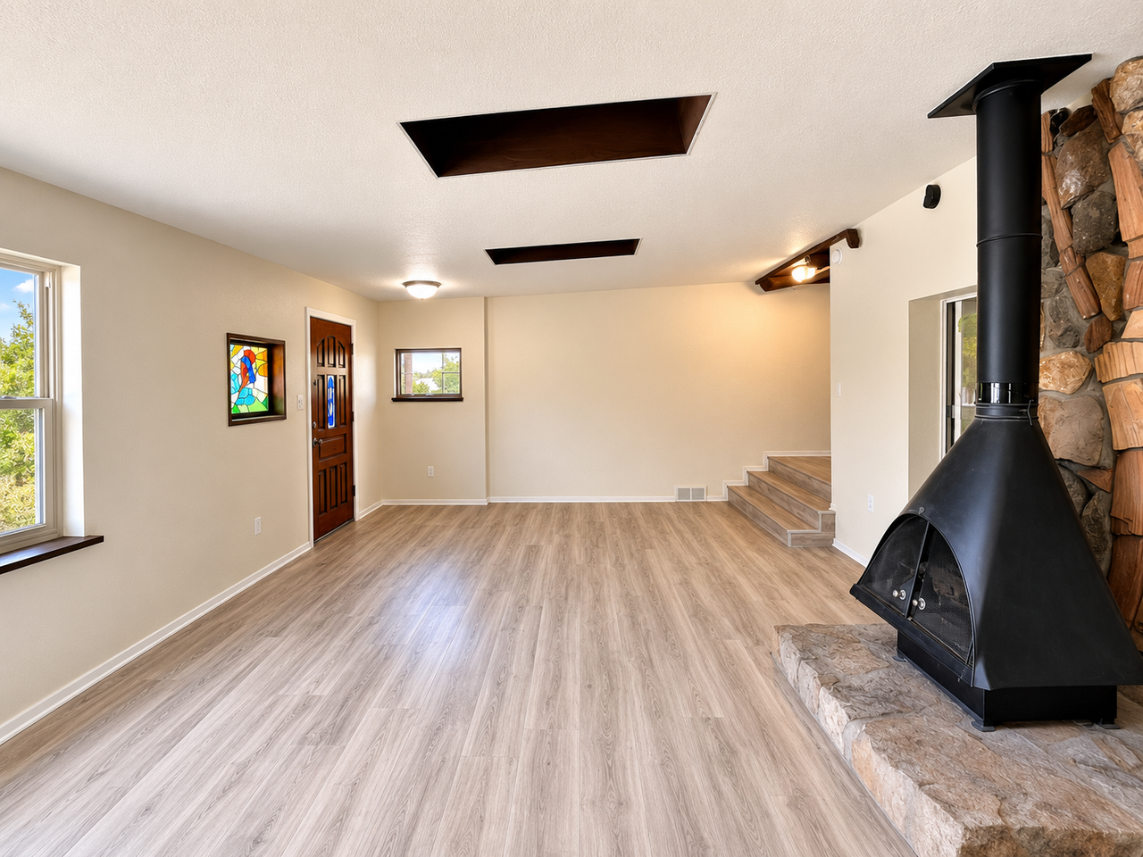 10042 4th St Nw - Photo 2 of 22