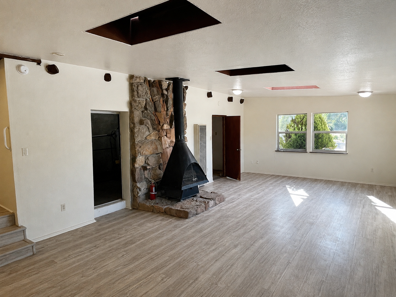10042 4th St Nw - Photo 3 of 22