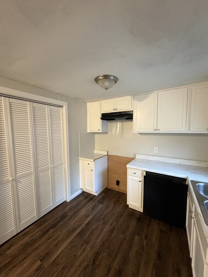 2816 Boyd St - Photo 6 of 15