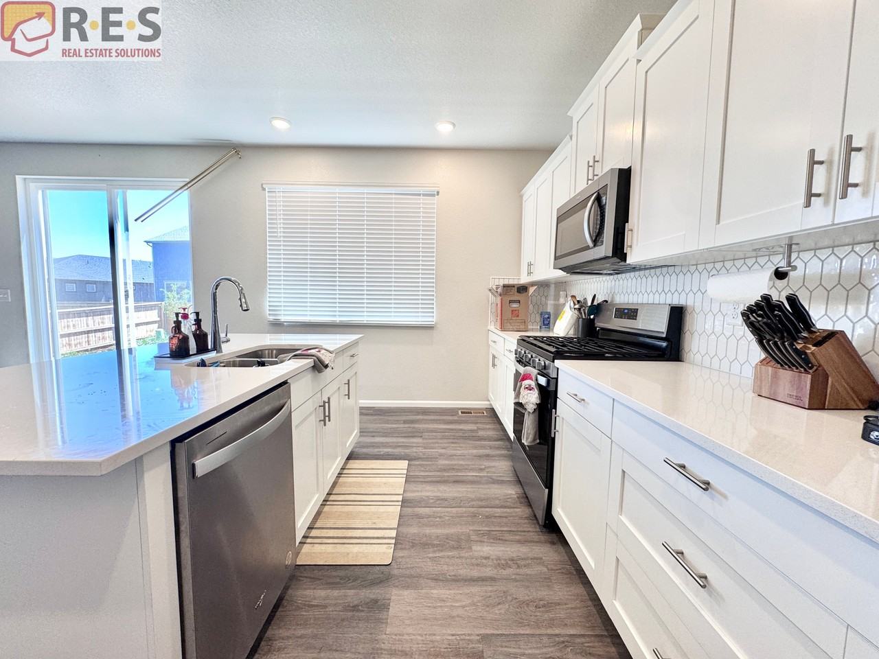 6134 Sugarloaf St - Photo 4 of 20