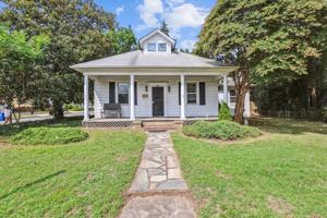 featured image of 1200 N Cleveland St