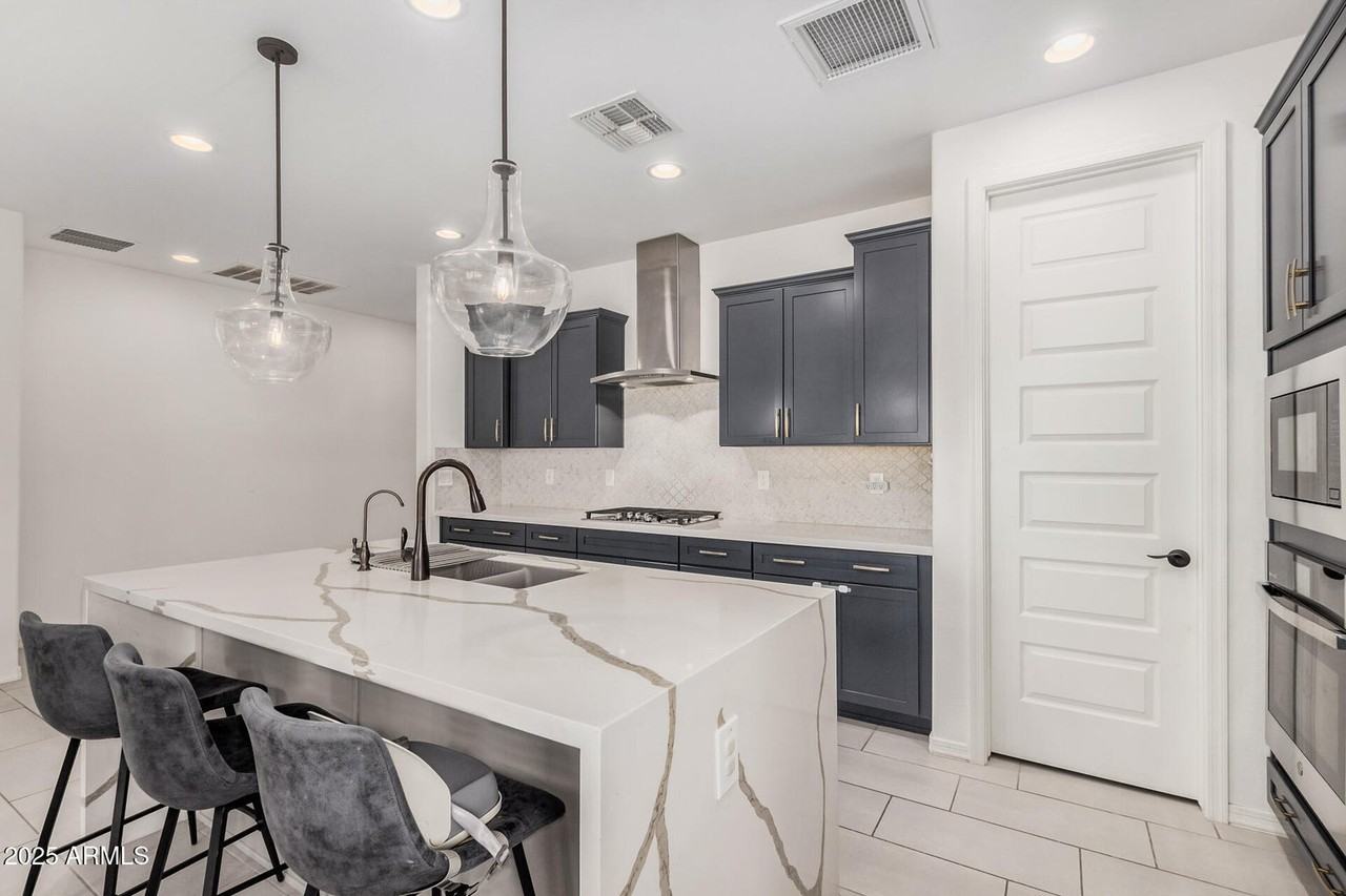 5370 W Country Garden Ln - Photo 3 of 14