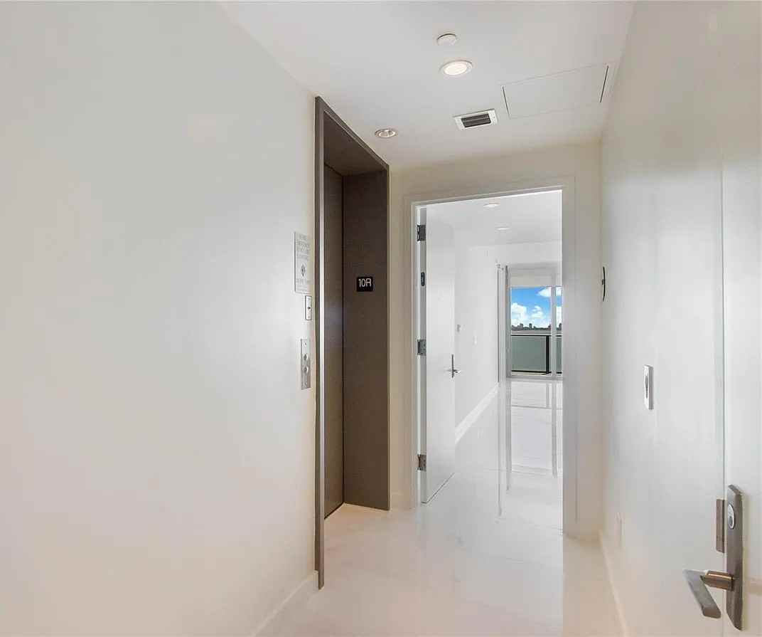 3131 Ne 7th Ave #1002 - Photo 5 of 15