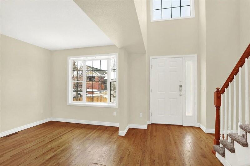 2143 S Grant St - Photo 4 of 33