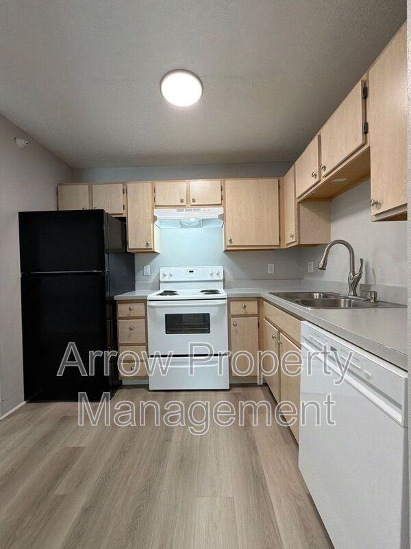 1116 S 2nd St #203 - Photo 3 of 11