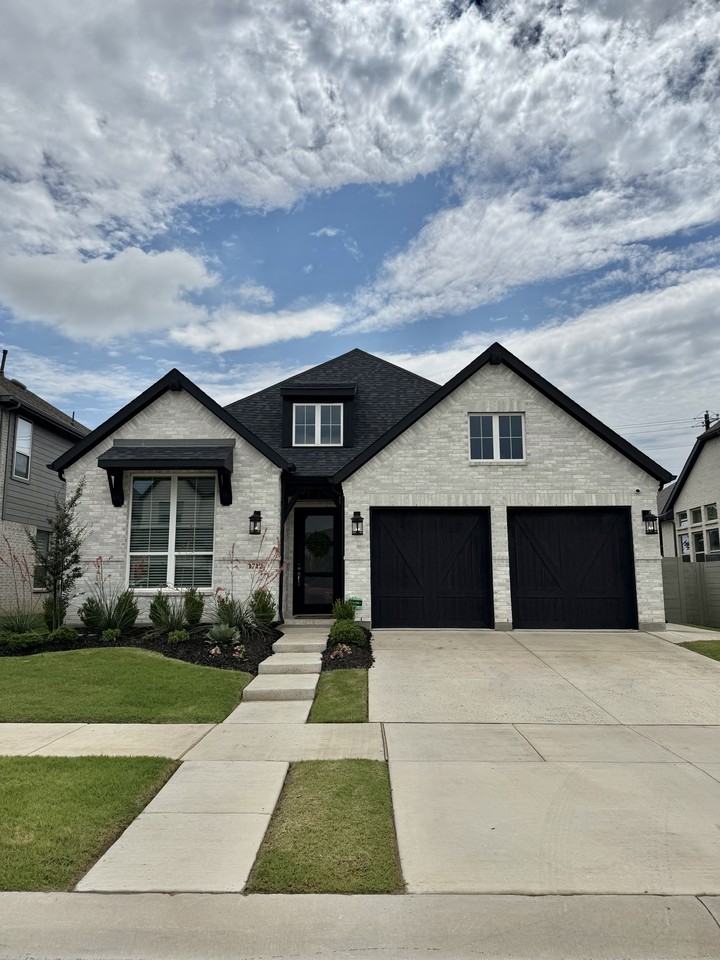 1712 Friendship Ln #NA - Photo 2 of 28