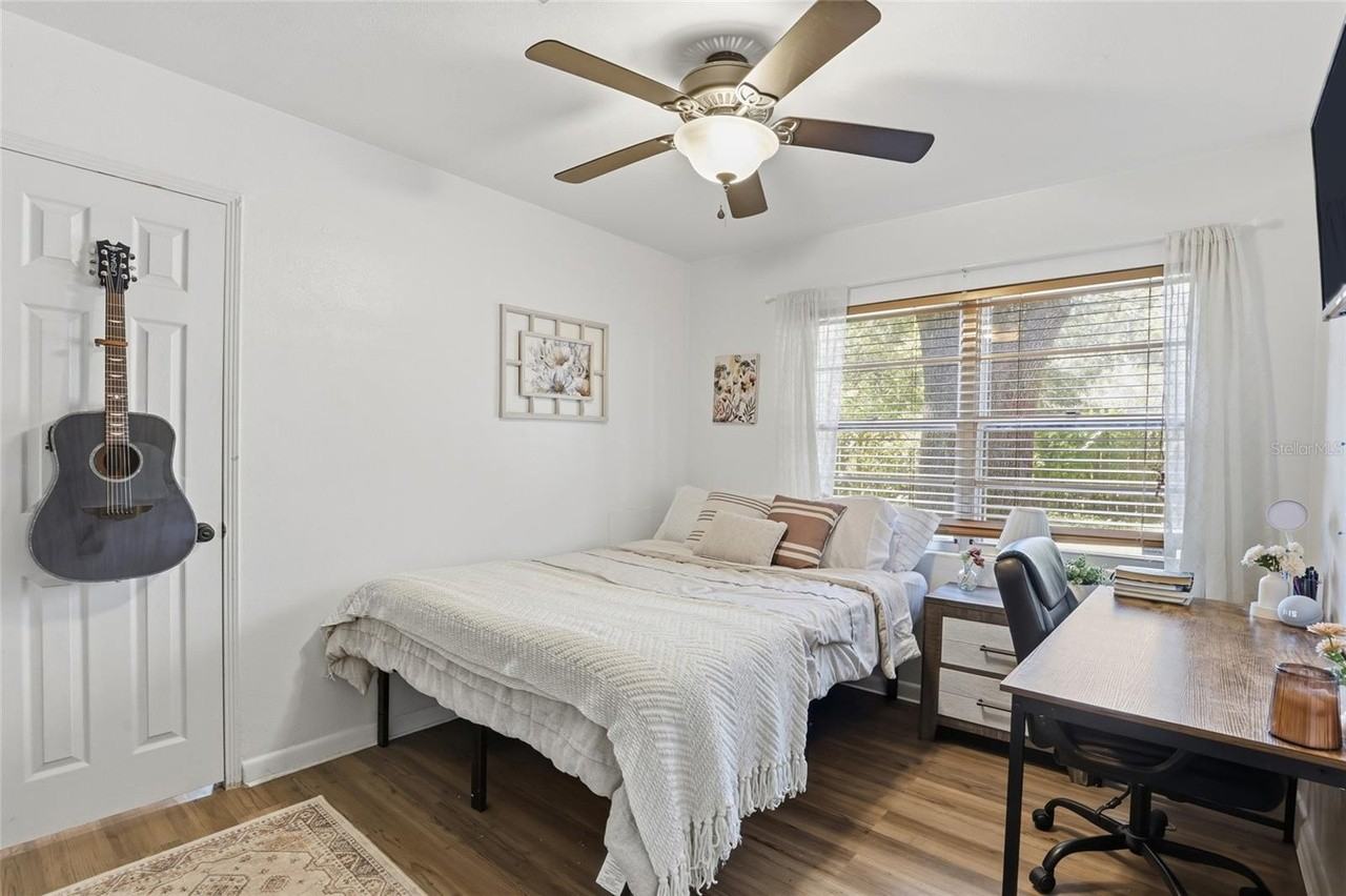 528 Nw 36th St #NA - Photo 3 of 11