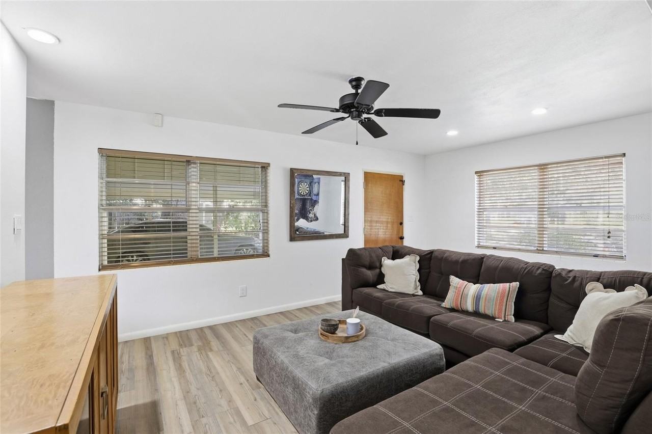 528 Nw 36th St #NA - Photo 7 of 11