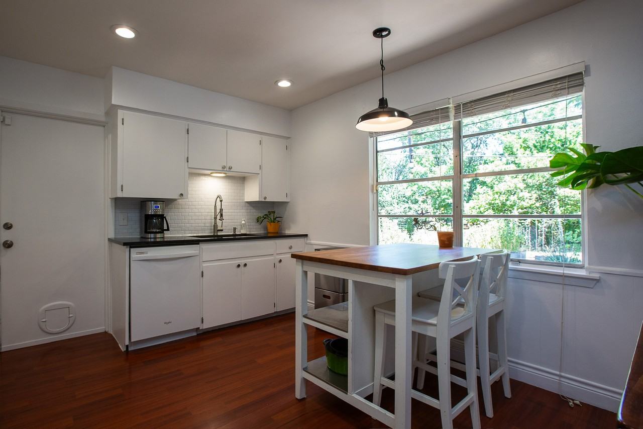 8511 Jamestown Dr #NA - Photo 3 of 20