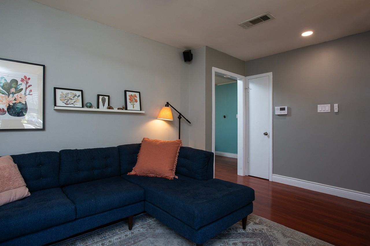 8511 Jamestown Dr #NA - Photo 5 of 20