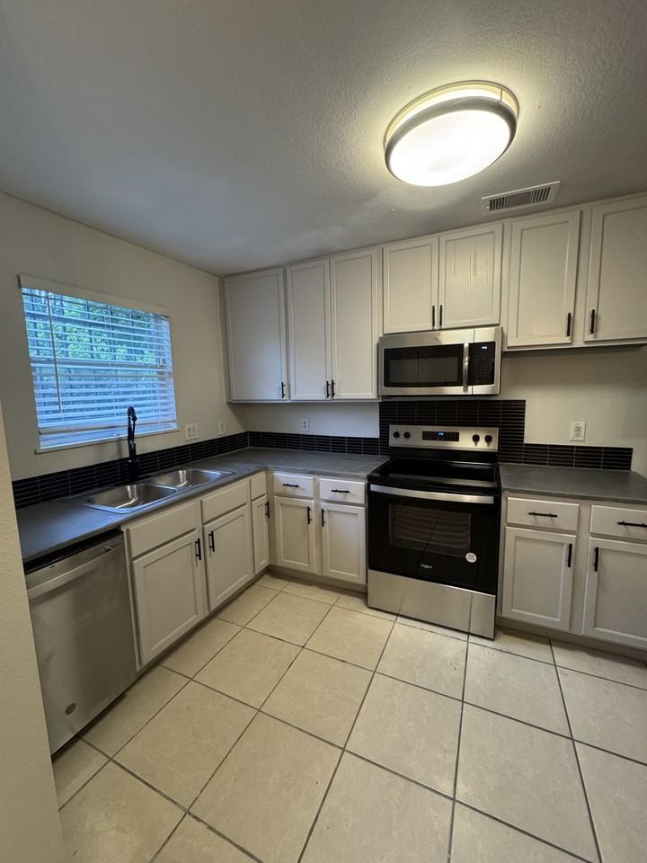 4526 Knoxville St #A - Photo 5 of 5