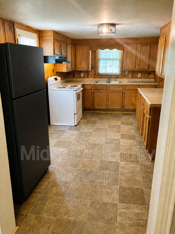 420 N Mclemore Ave - Photo 2 of 13