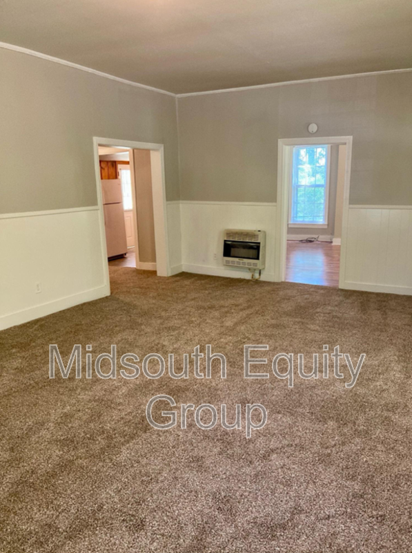 420 N Mclemore Ave - Photo 4 of 13