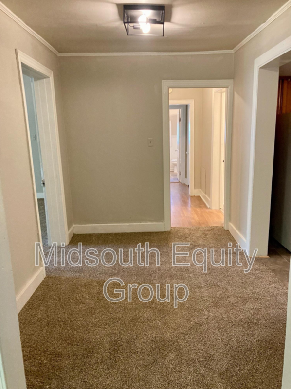 420 N Mclemore Ave - Photo 5 of 13