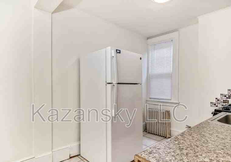 4515 N Marvine St - Photo 5 of 15