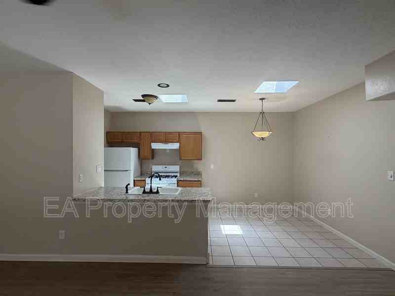 6532 Keeling St Nw - Photo 6 of 27