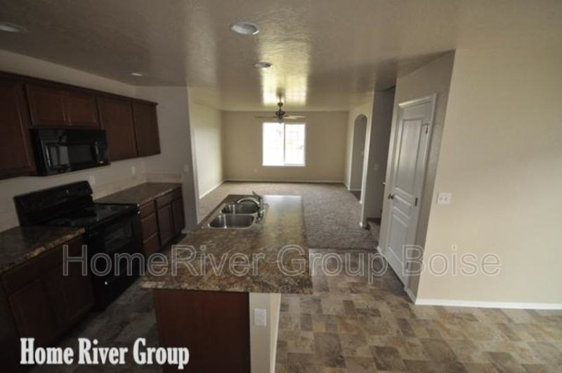 4265 S Overhill Way - Photo 2 of 22