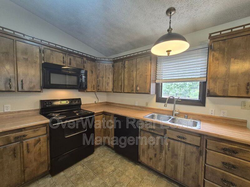12250 Mary Ave - Photo 4 of 21