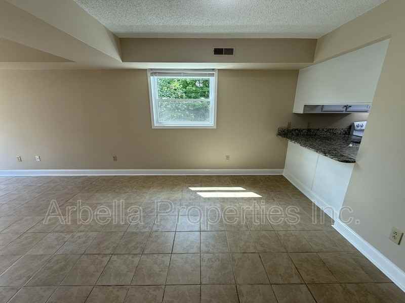 420 W Jackson Blvd #48 - Photo 7 of 22