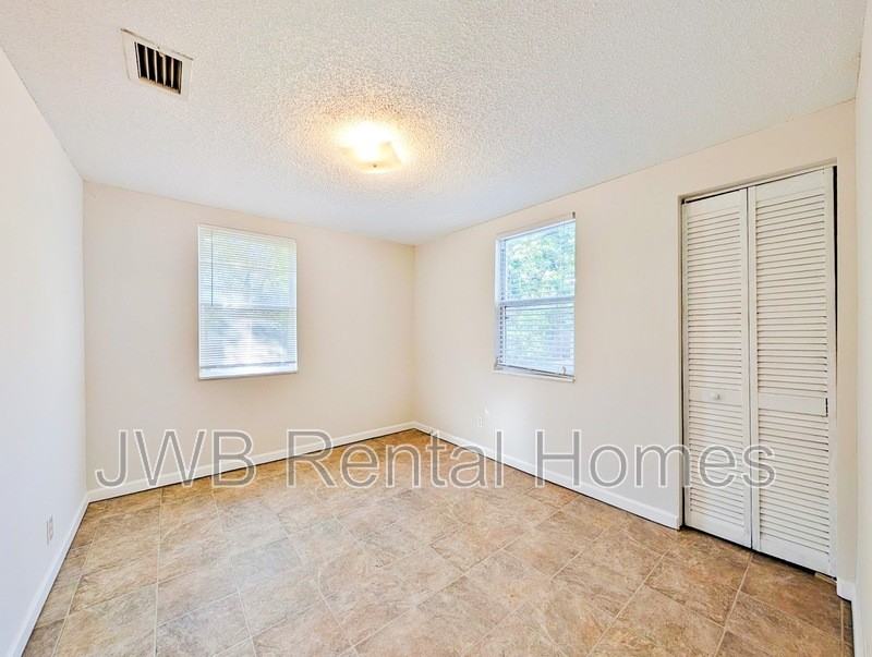 1610 Minerva Ave - Photo 5 of 13