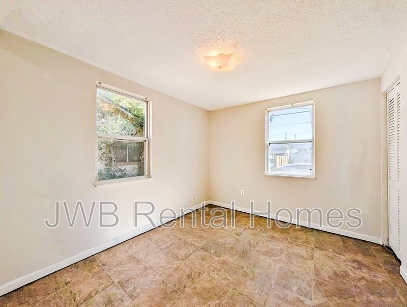 1610 Minerva Ave - Photo 6 of 13