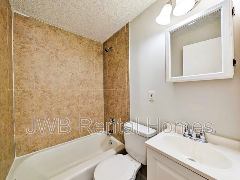 1610 Minerva Ave - Photo 7 of 13