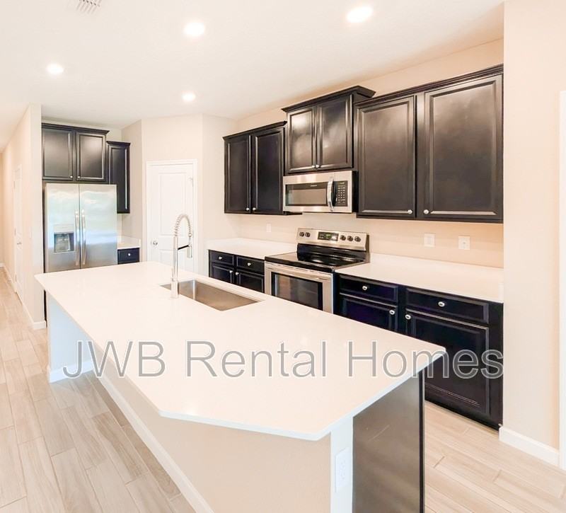 7236 Jemmah Ln - Photo 4 of 23