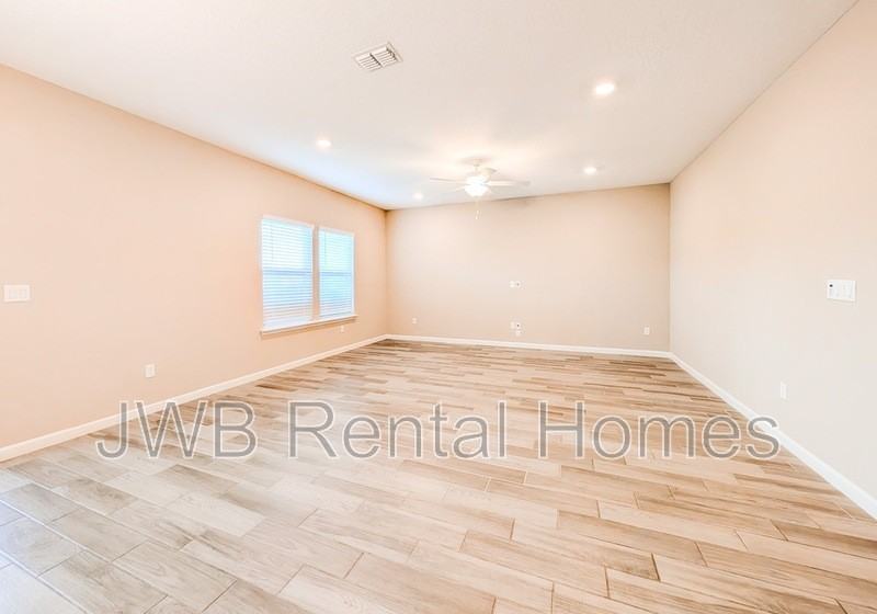 7236 Jemmah Ln - Photo 6 of 23