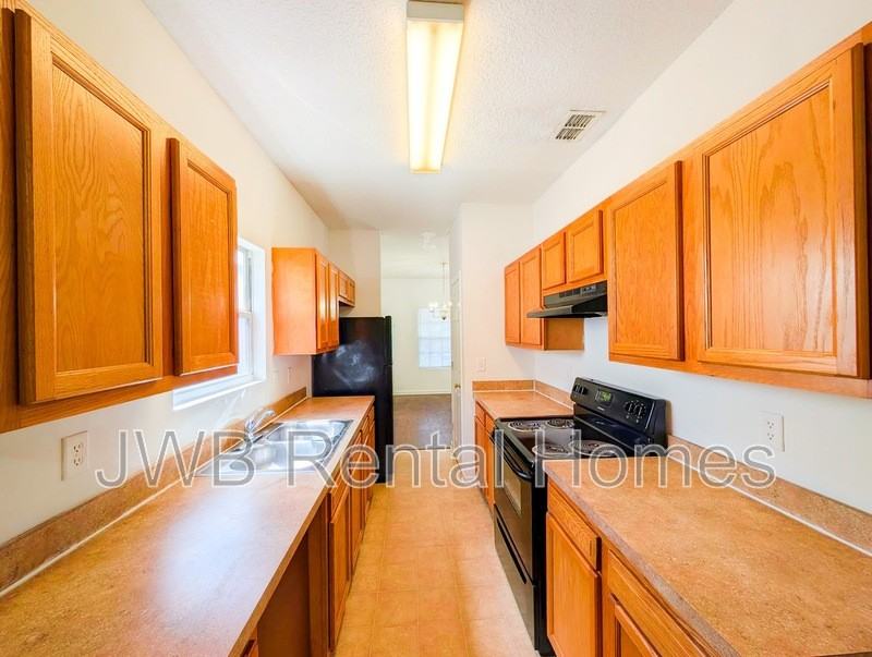 8450 Jasper Ave - Photo 2 of 18