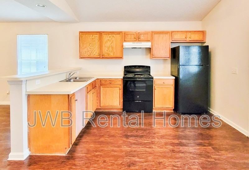 6609 Miriam St - Photo 2 of 11