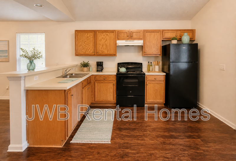 6609 Miriam St - Photo 3 of 11