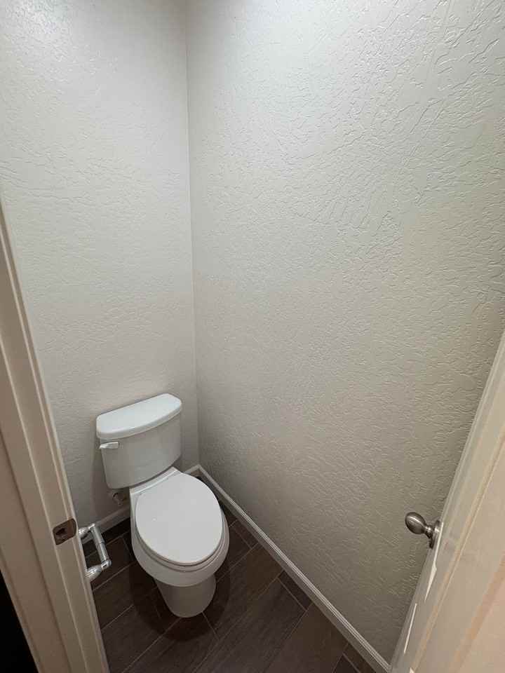 1725 N Silvervale St - Photo 5 of 33