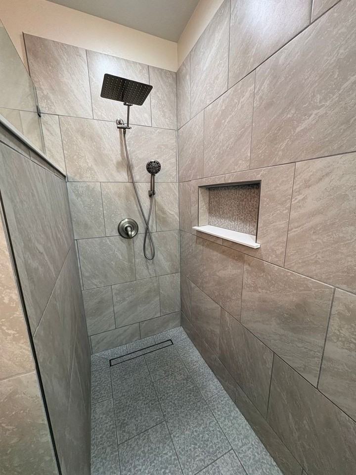 1725 N Silvervale St - Photo 7 of 33