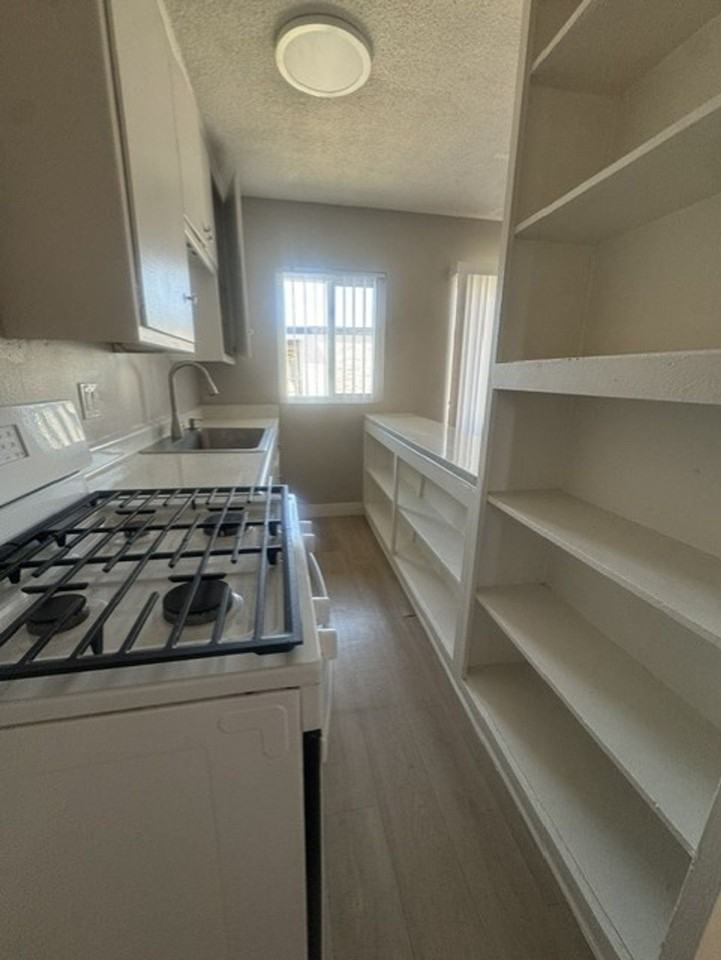 Marine Bay Apartments - Photo 4 of 24