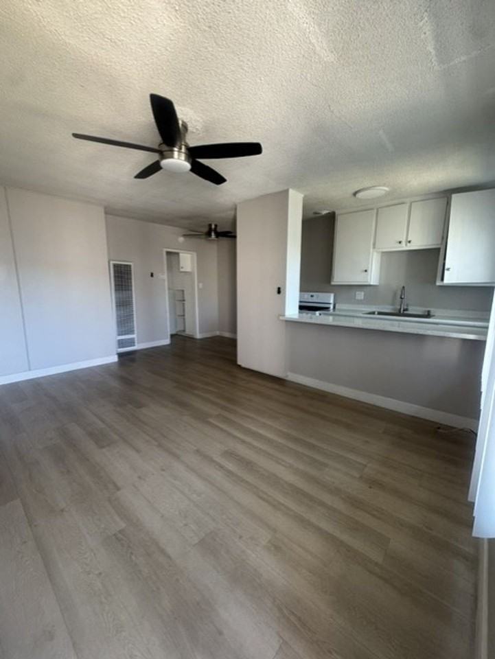 Marine Bay Apartments - Photo 6 of 24