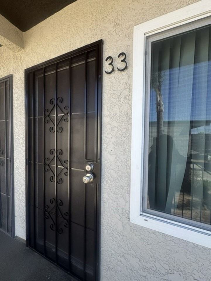 Marine Bay Apartments - Photo 7 of 24