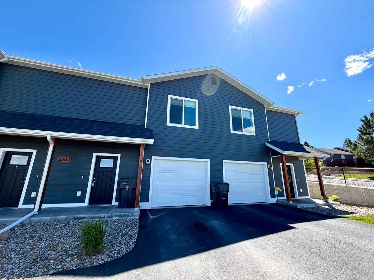 3267 Cabernet Dr - Photo 2 of 22