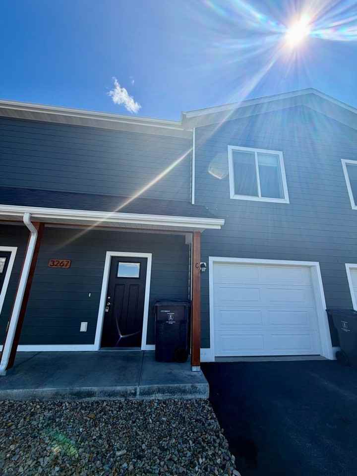 3267 Cabernet Dr - Photo 4 of 22